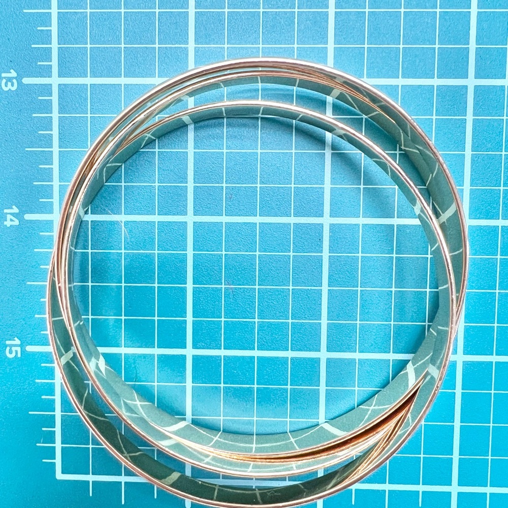 Gold Tone Trinity Interlocking Bangle - Picture 5 of 6